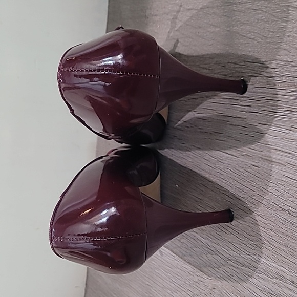 Alfani Women's Dark Burgundy Heels - Picture 4 of 8